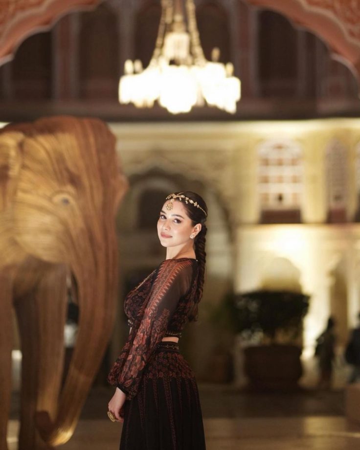 Sara Tendulkar Looks Beautiful In Skirt Top, Fan Says 'Shubman Gill's Princess' 867865