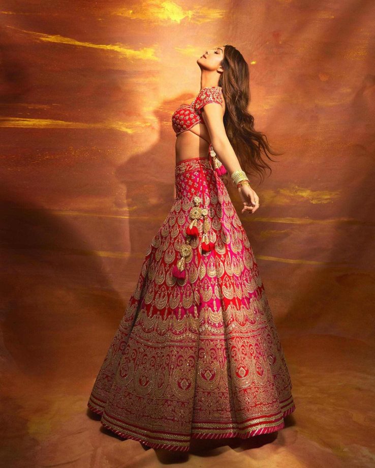 Shilpa Shetty Is Modern Bride In Fuchsia Pink Lehenga, Slays On Ramp Walk 866052