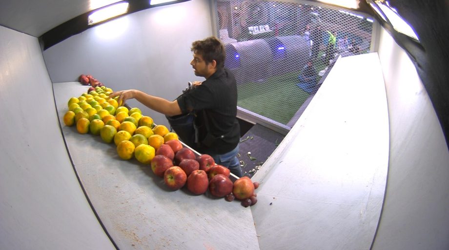 Watch the mohalla of COLORS' 'BIGG BOSS' scramble for weekly ration in tonight's episode 870298