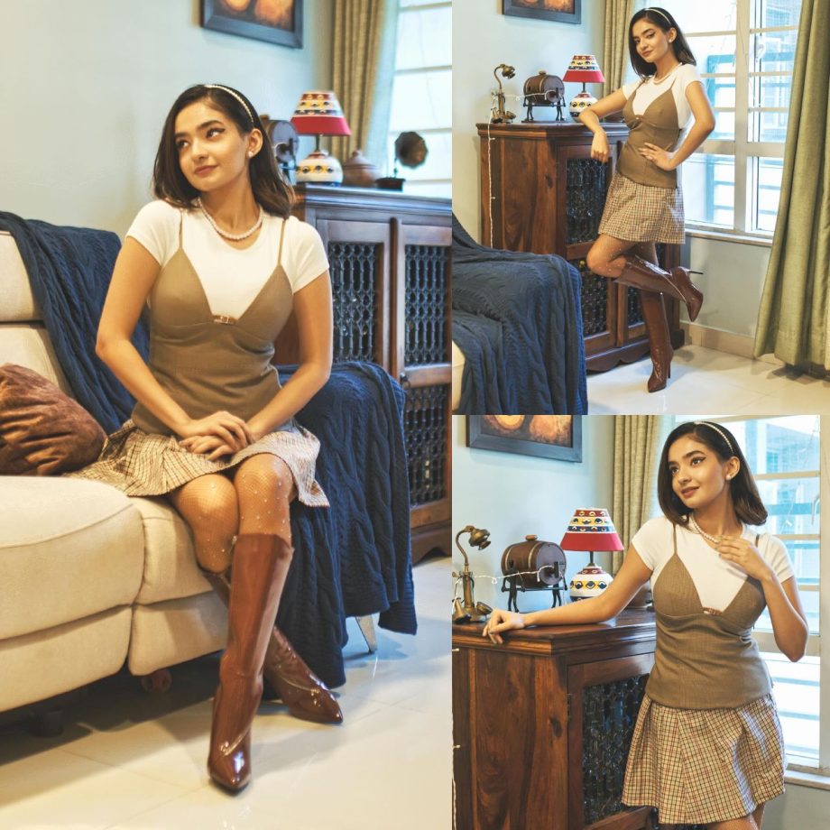 Anushka Sen's 60s Look In Bralette Top, Pleated Skirt, And Boot Heels Are No Miss, Check Out 875248