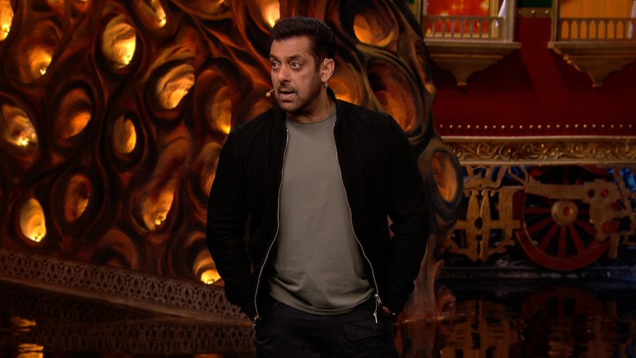 COLORS' 'BIGG BOSS': Salman Khan drops truth bombs and welcomes wild card entrant Aoora aka Park Min-jun 872944