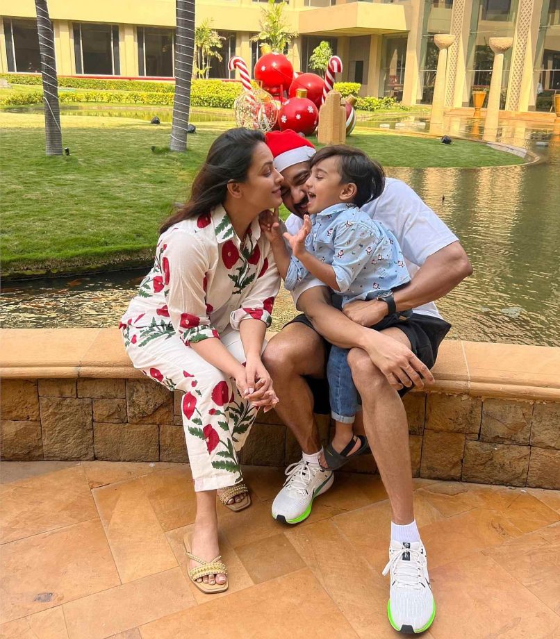 Cuteness Overloaded! Anita Hassanandani Goes Candid With Husband And Son 875440