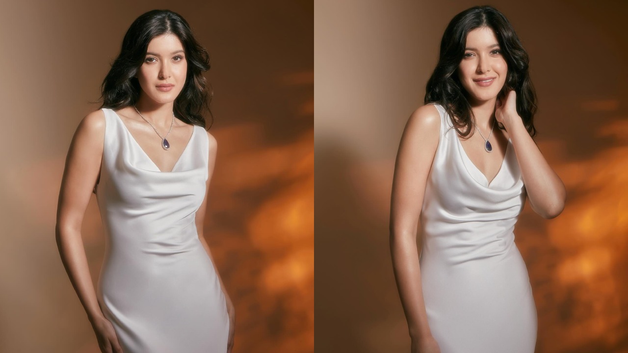 Divine! Shanaya Kapoor turns dreamy in pristine white gown