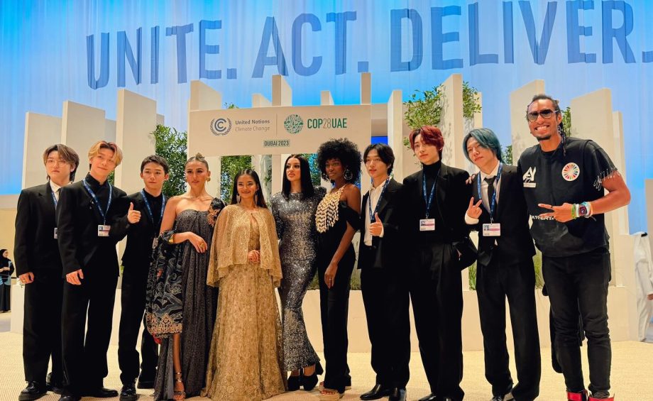 For the first time ever, an Indian on global stage: Anushka Sen dazzles, sings at the global stage of COP28 UAE, representing India globally & we are proud! 871879