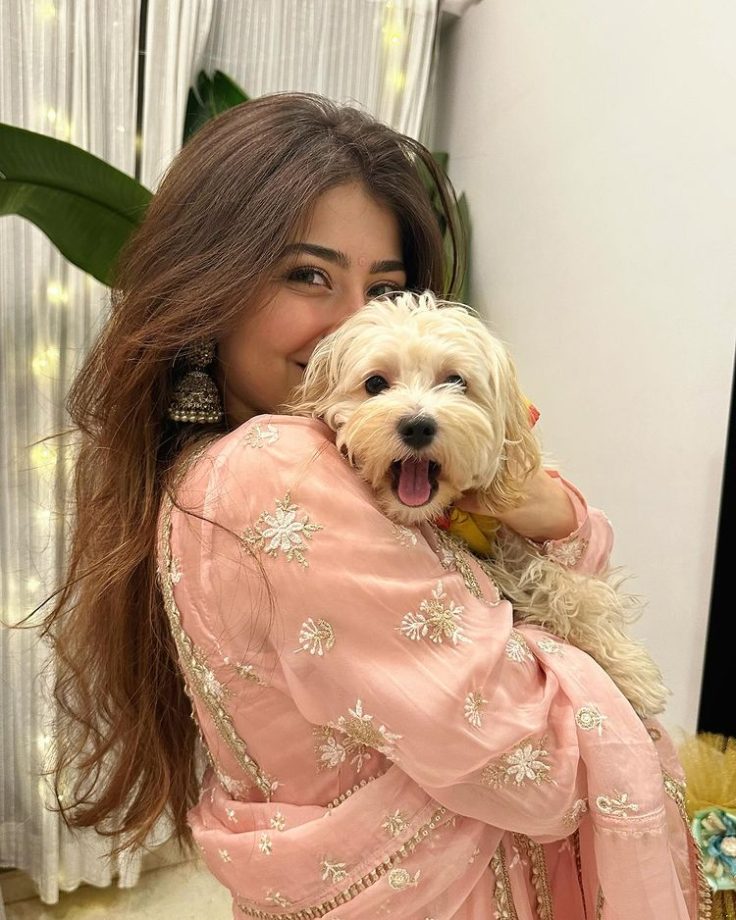 In Photos: Aditi Bhatia And Her Obsession With Jhumkas 872102
