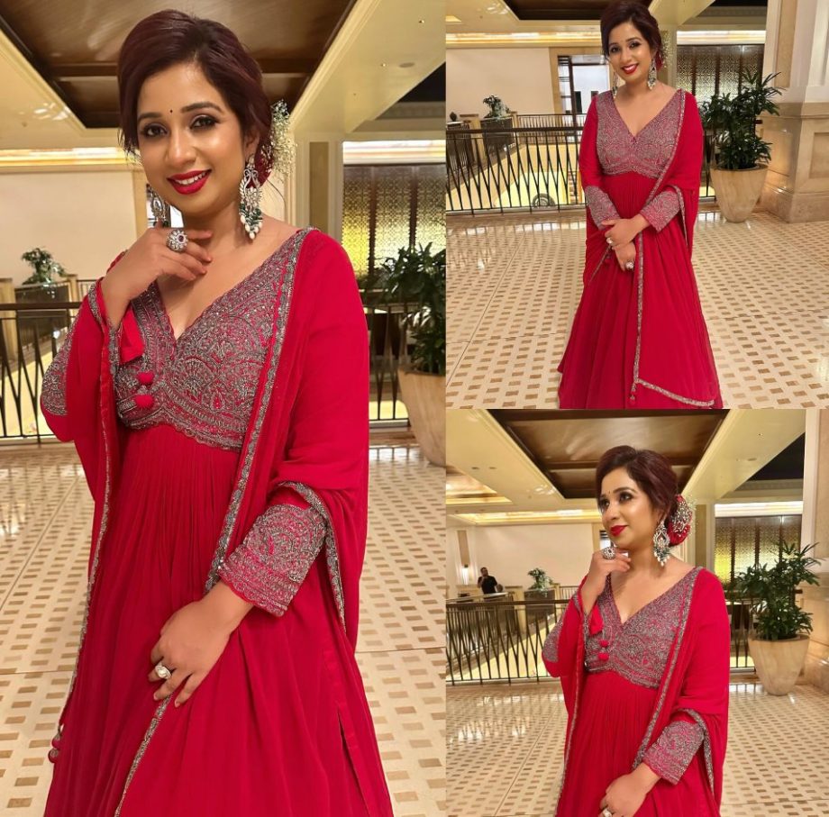 In Photos: Shreya Ghoshal's 'Ishq' With Red Anarkali Suit 874612