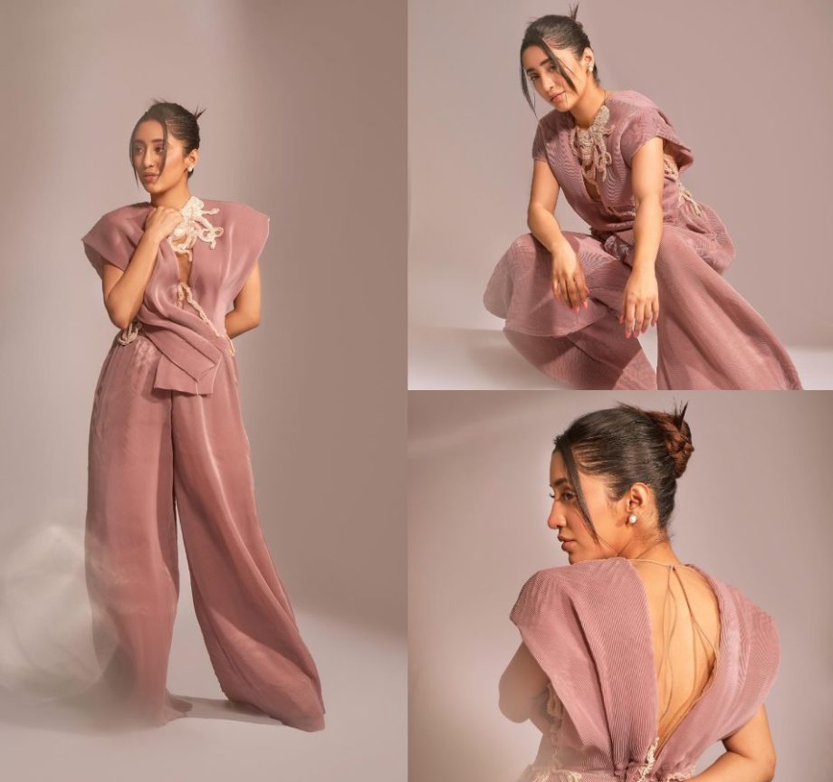 Shivangi Joshi exemplifies chic in pleated organza co ord set worth Rs 66,000 873403