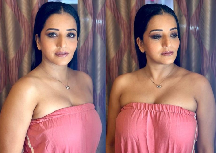 Super Sensuous! Bhojpuri actress Monalisa ups glam in off-shoulder pink top [Photos] 873434