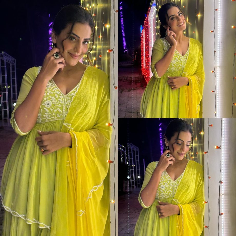 Akshara Singh twirls with tradition in lime green sharara set, see photos 880312
