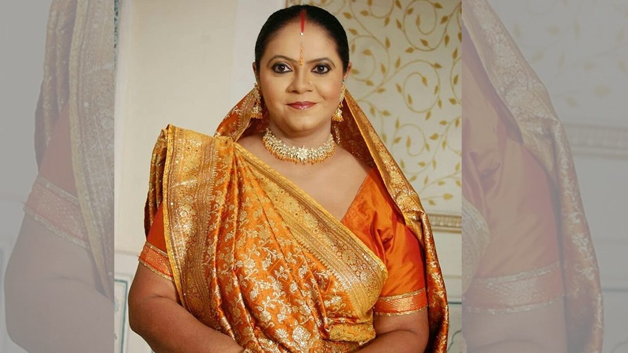 Audience's Favourite Rupal Patel Aka Kokila Ben Is Back On Star Plus; We Wonder What Surprise Awaits! 880040