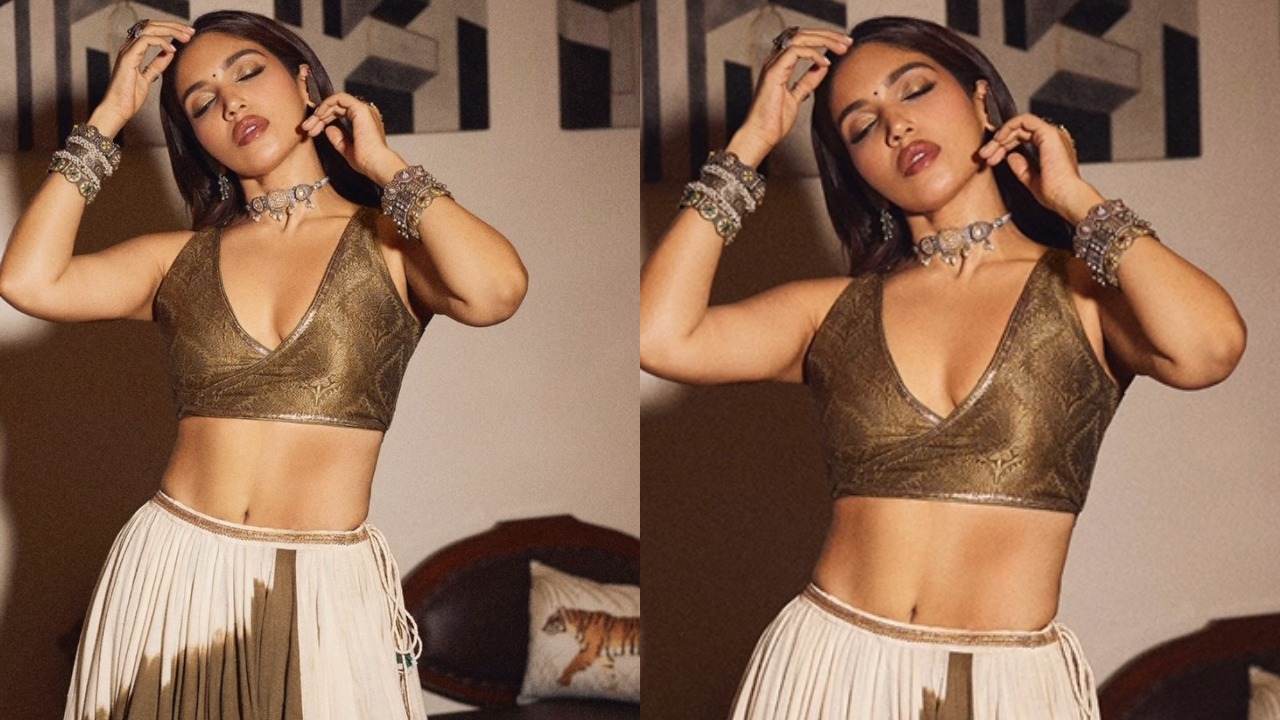 Bhumi Pednekar Oozes Oomph In Dual-color Simple Lehenga, See Here 878866