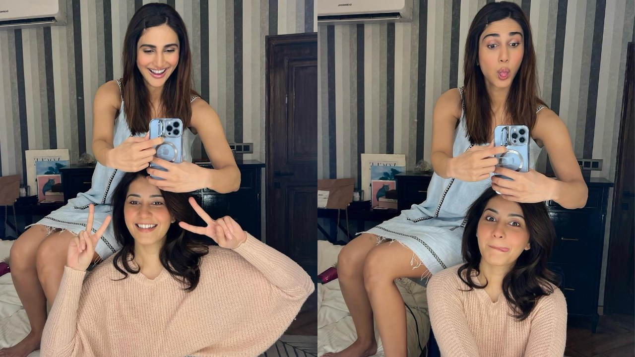 Goofy Girls: Raashii Khanna and Vaani Kapoor caught candid taking mirror selfies