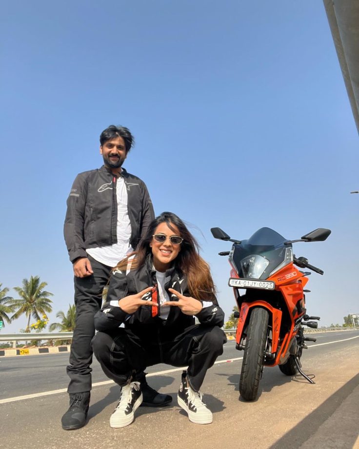 Nia Sharma enjoys adventurous bike ride in Bangalore, see photos 879559