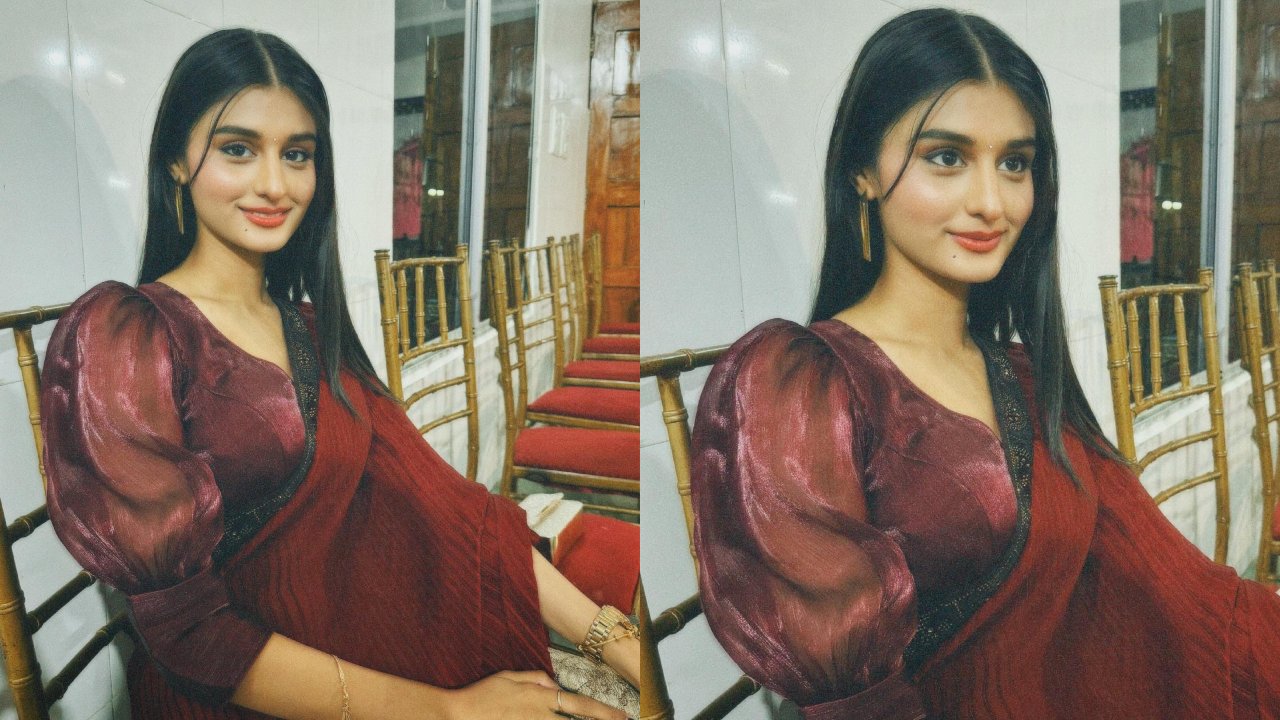 Payal Gaming Adds A Trendy Spin To Her Simple Red Saree With Puffy Sleeves, See Here