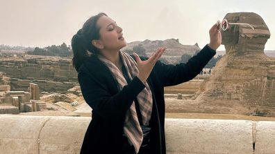 [Photodump] Sonakshi Sinha goes all goofy in Egypt, here’s how