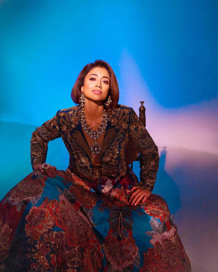 Shriya Saran And Her Unbound Love With Traditional Lehengas, Check Out 880667
