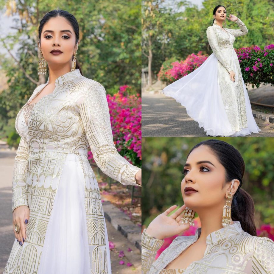 Sreemukhi channels her inner white swan in ethnic embroidered gown [Photos] 878291