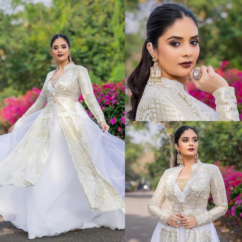 Sreemukhi channels her inner white swan in ethnic embroidered gown [Photos] 878293