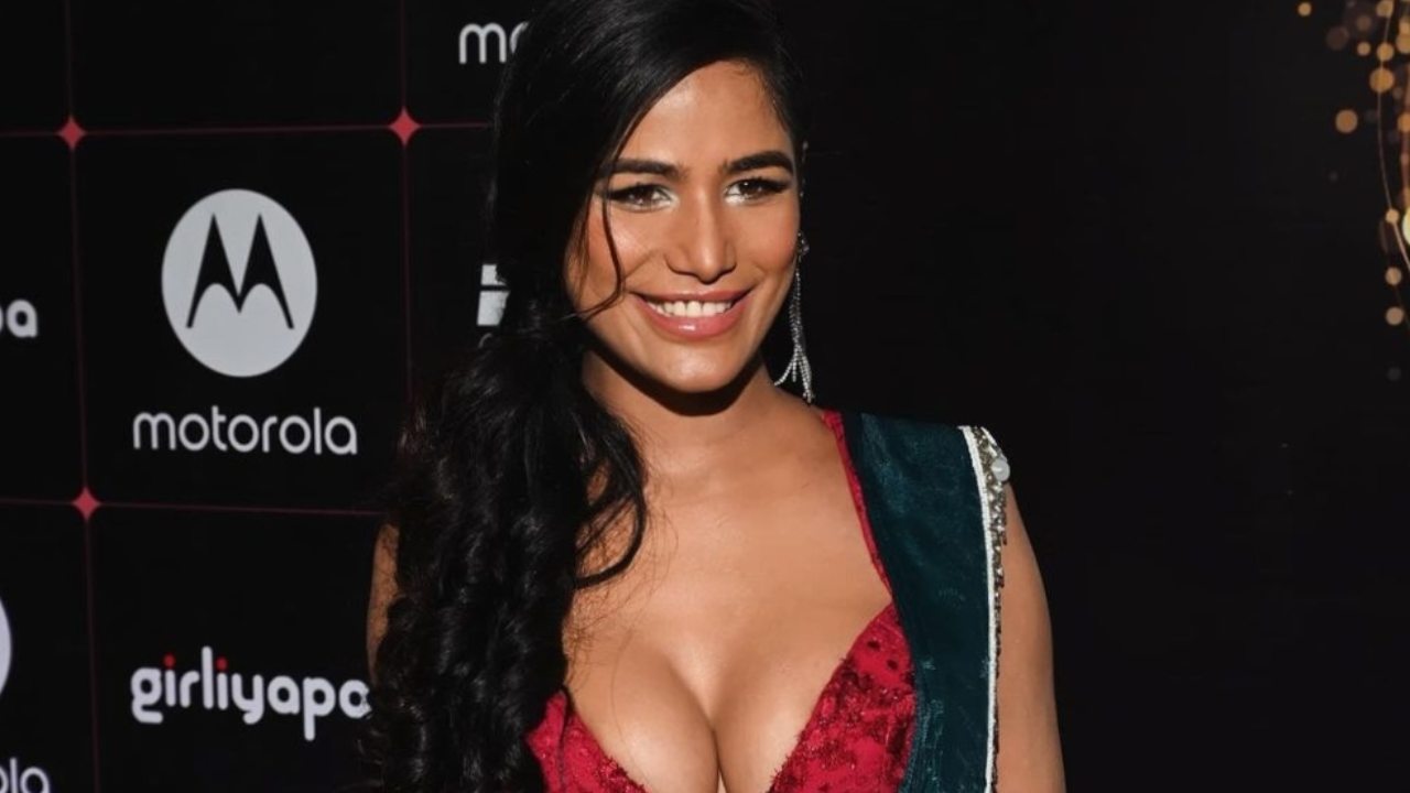 #RIP: Poonam Pandey succumbs to cervical cancer at the age of 32 880901