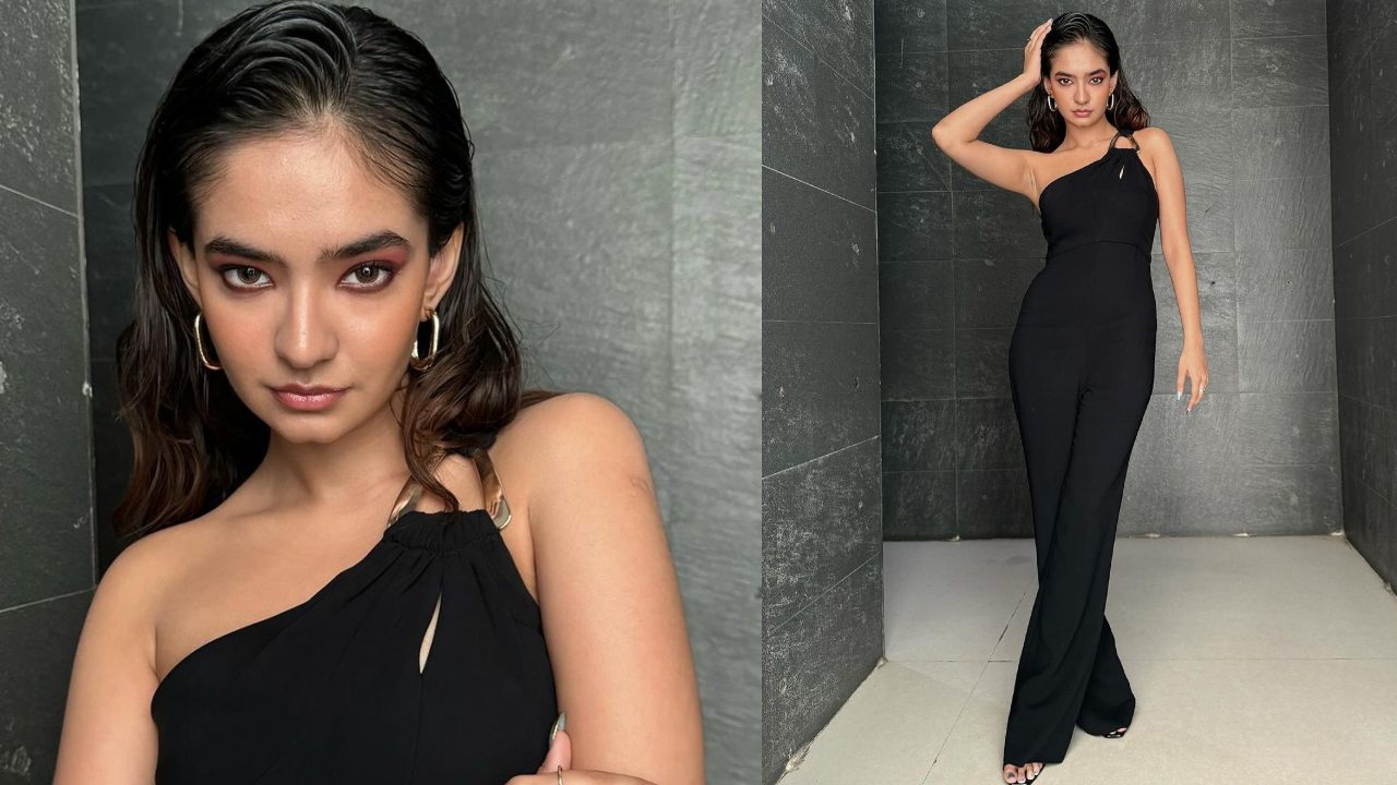 Anushka Sen Flaunts Midriff In Black One-Shoulder jumpsuit 881283