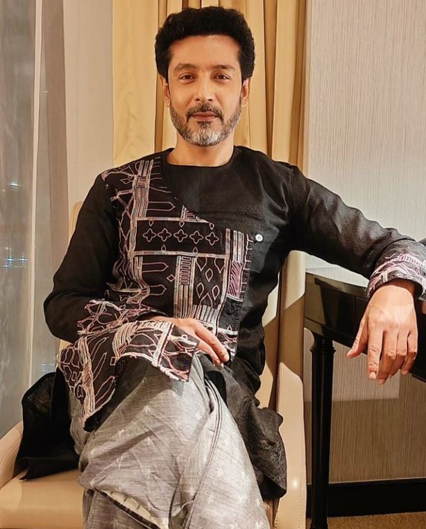 Bengal's Most Stylish: Best Looks of Tota Roy Choudhury 883999