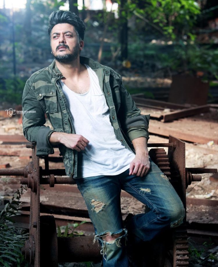 Bengal's Most Stylish: Jisshu Sengupta, Of Royalty and Classy Fashion Sense 884235