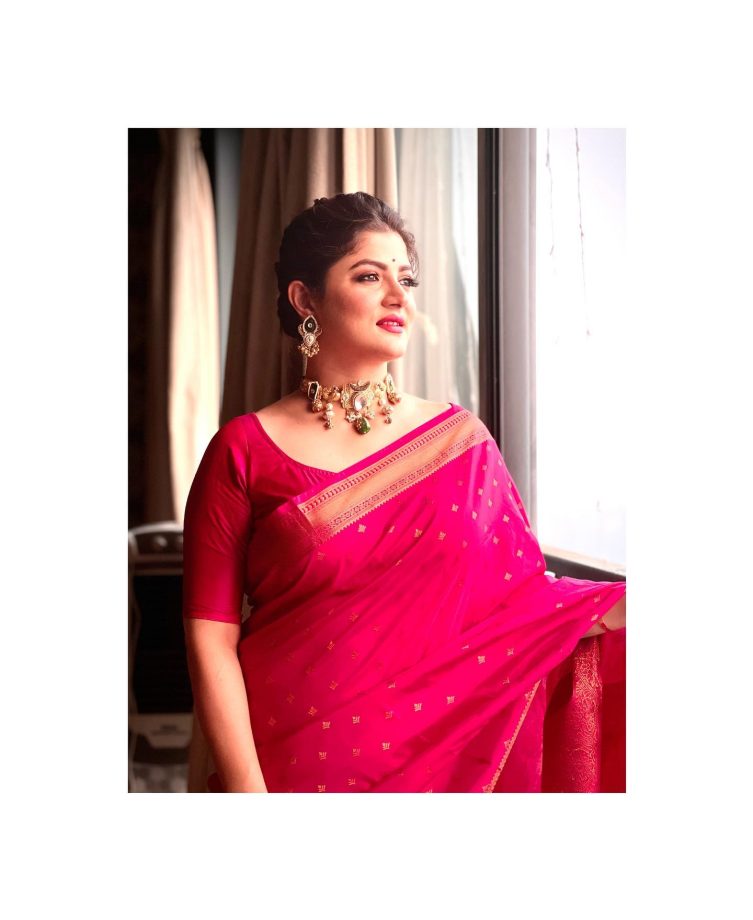 Bengal's Most Stylish: Srabanti Chatterjee, Beauty With Elegance 884263