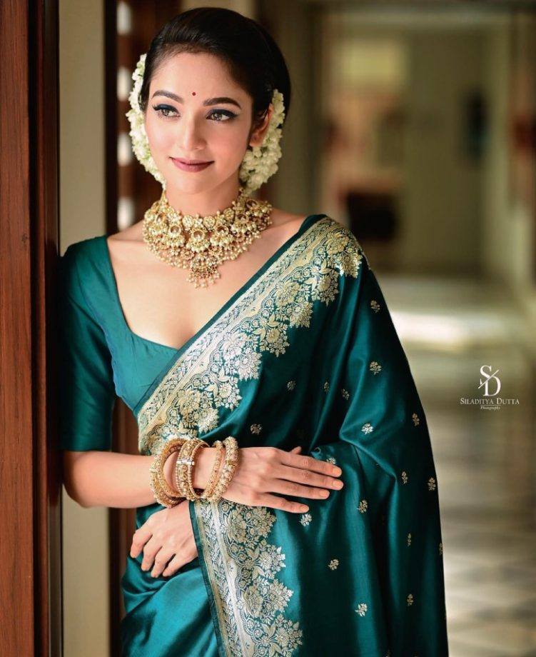 Bengal's Most Stylish: Susmita Chatterjee, Smile, Grace and Fashion 884255