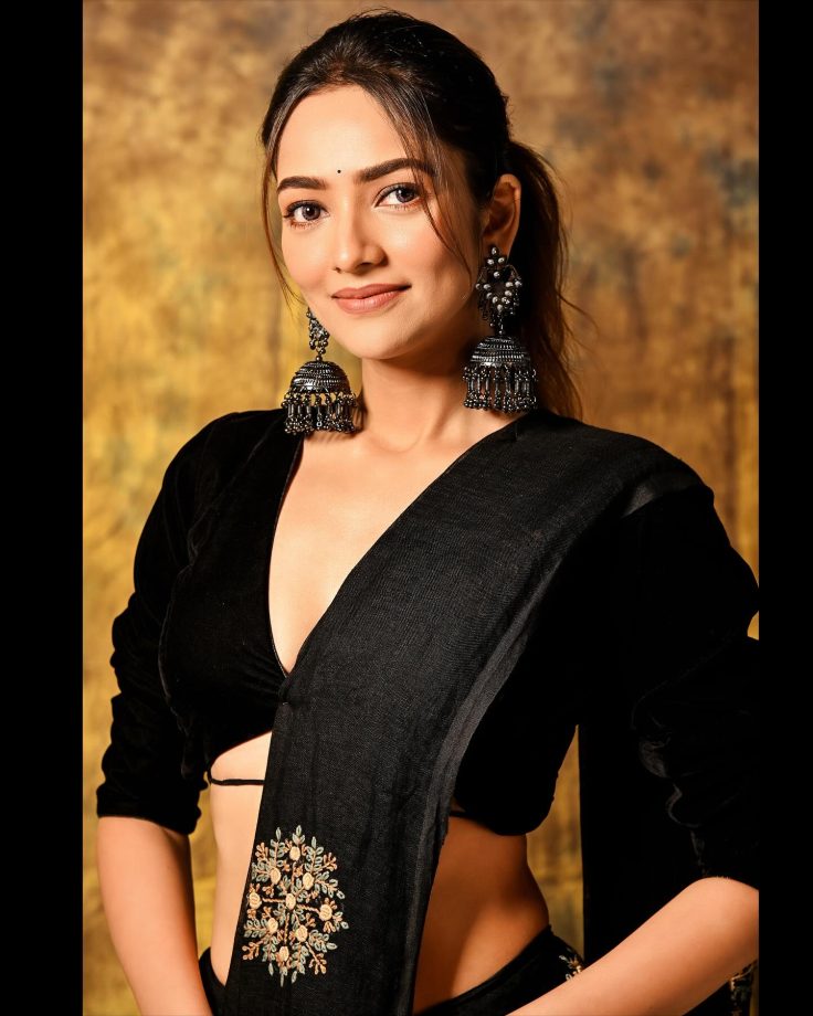 Bengal's Most Stylish: Susmita Chatterjee, Smile, Grace and Fashion 884253