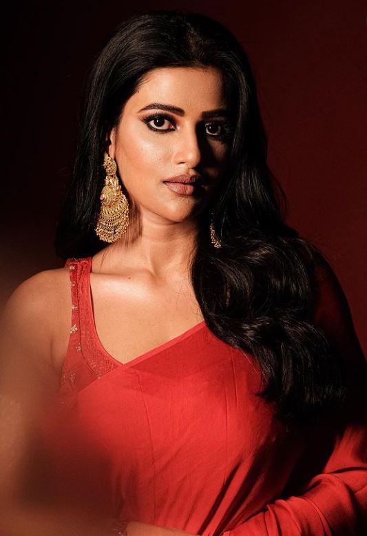 Bengal's Most Stylish: Ushasi Ray, As Fresh As Dew 884224