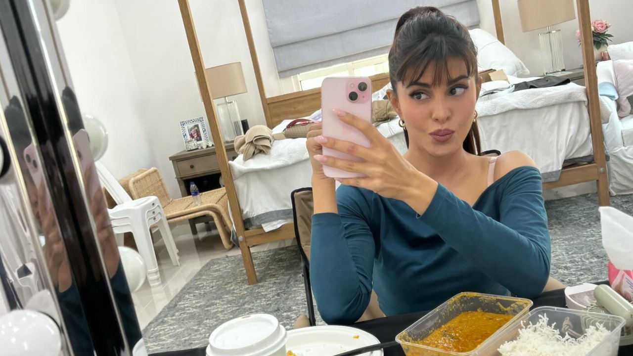 “Dal, Chawal, and Starbucks,” writes Jacqueline Fernandez as she enjoys a wholesome meal! 883298