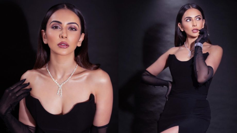 Rakul Preet Singh Revives Old Hollywood Fashion In Strapless Gown With Gloves 881116