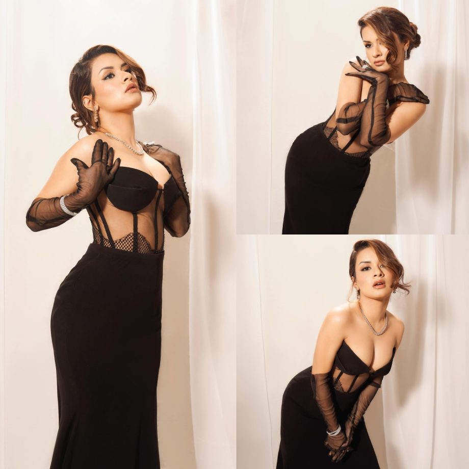 3 Times Avneet Kaur Made Head-Turning Moments In Black Gowns 889257