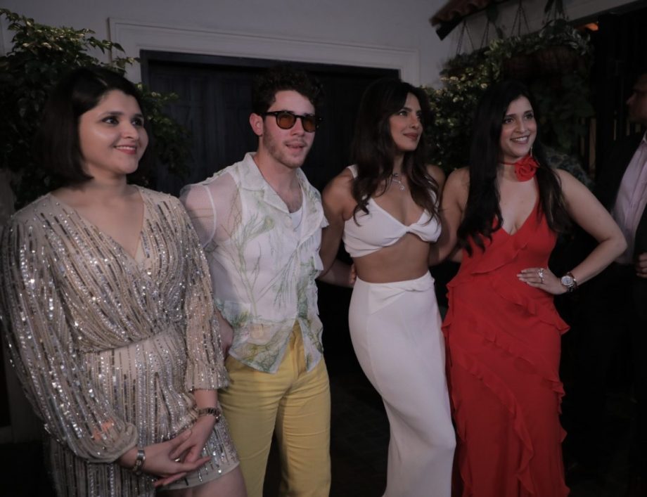 All roads led to Mannara Chopra's Big Birthday bash last night: from Priyanka, Nick to Mukesh Chhabra, it was a studded affair! 889314