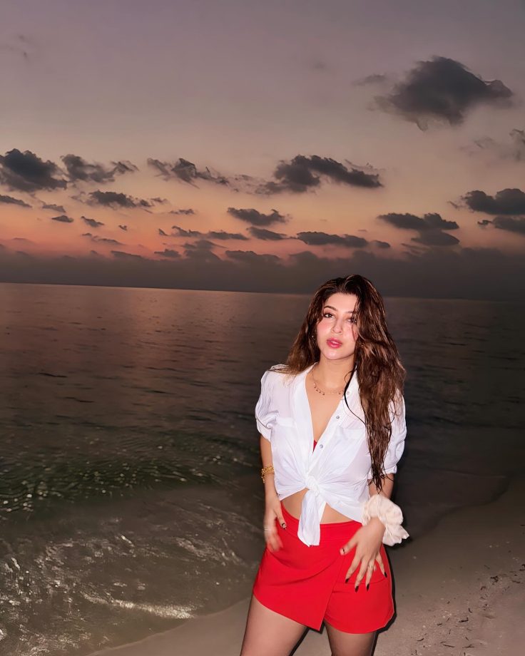 Beachwear Ideas From Sonarika Bhadoria To Steal, Check Out Photos 889066