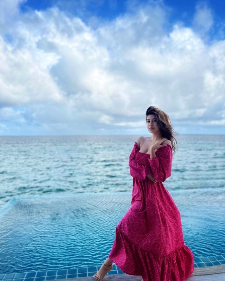 Beachwear Ideas From Sonarika Bhadoria To Steal, Check Out Photos 889073