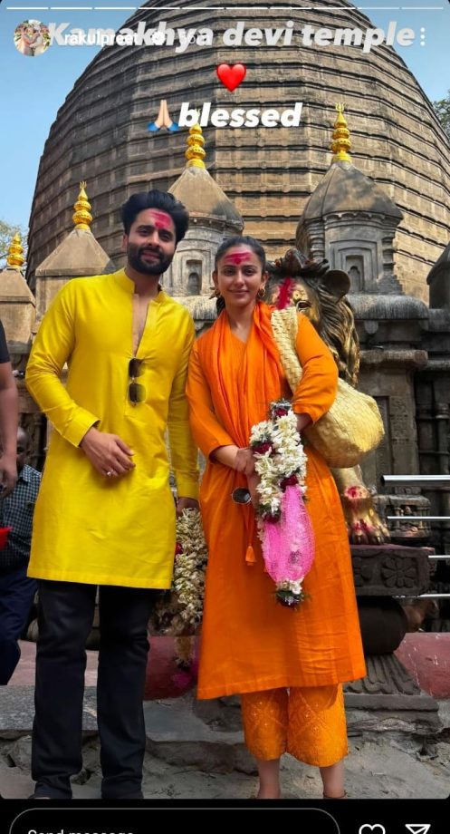 Check Out: Rakul Preet Singh And Jackky Bhagnani Embrace Spirituality At Kamakhya Devi Temple After Their Wedding 885686