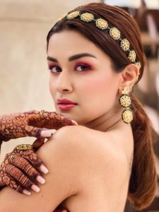 Avneet Kaur’s Lehenga Collection Is Perfect To Glam Up This Wedding Season