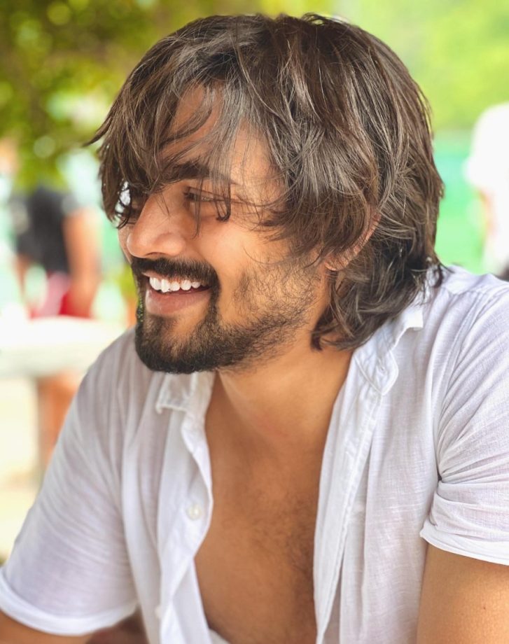 From Messy To Slick Side: Bhuvan Bam's Latest Hairstyle Trend Decoded! 888330