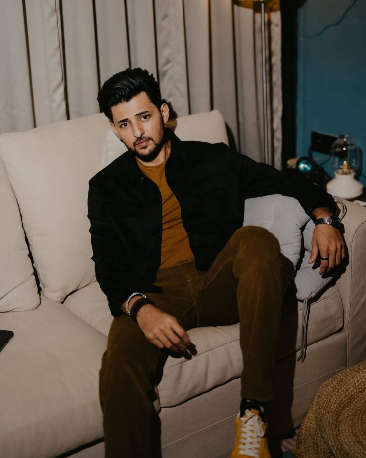 From Stage To Streets: Darshan Raval's Iconic Hairstyle Inspo 887631