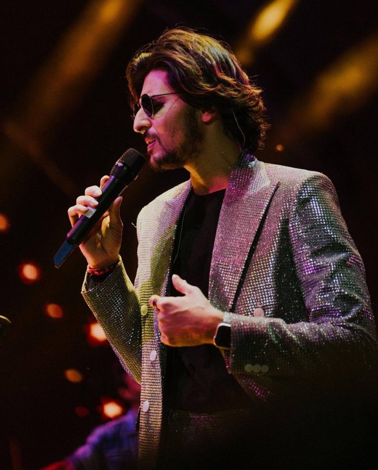 From Stage To Streets: Darshan Raval's Iconic Hairstyle Inspo 887633