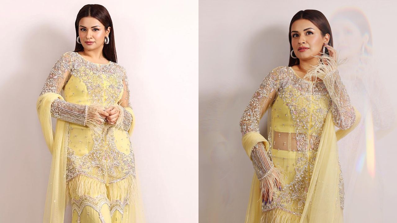 Graceful Beauty: Avneet Kaur Elevates Ethnic Fashion In A Lemon Yellow Gharara Set 888987