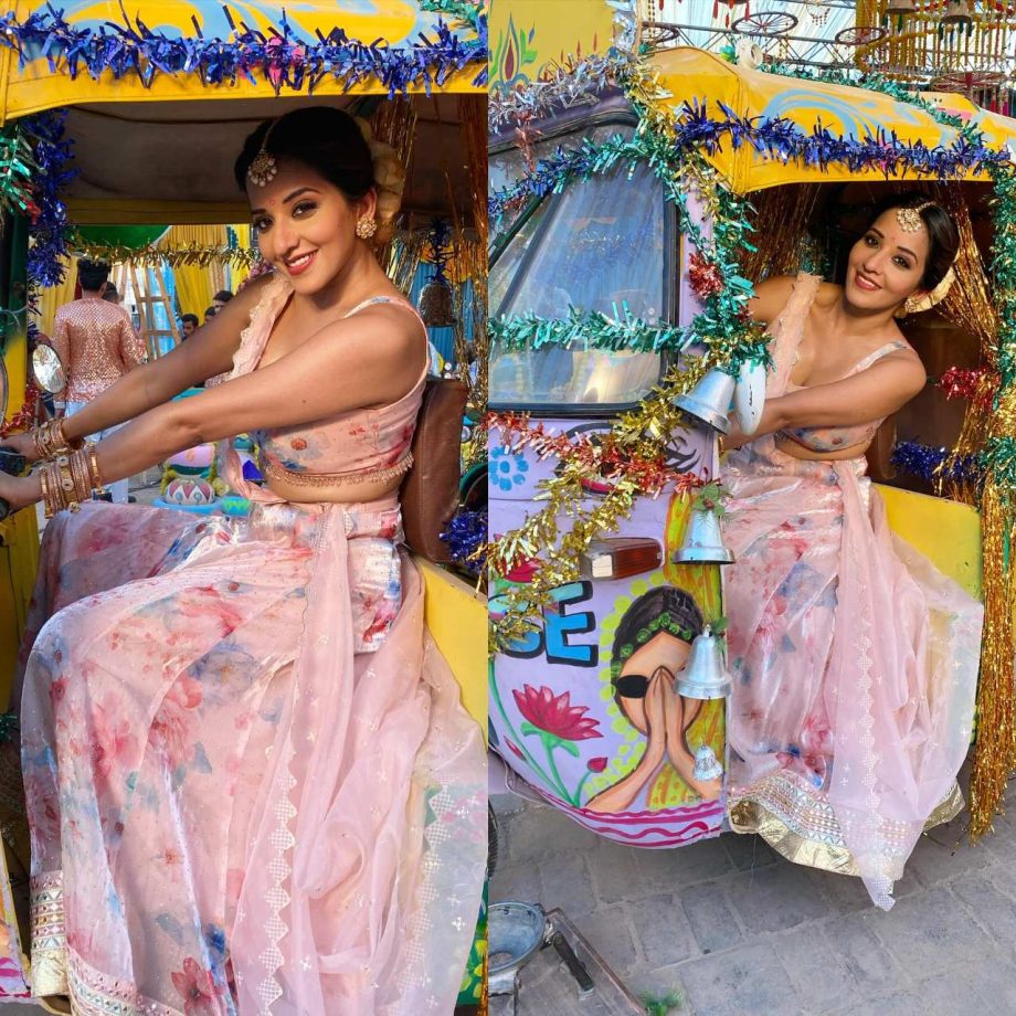 Monalisa Enjoys 'Holi' Vibes In Floral Lehenga, See Adorable Photos 884985