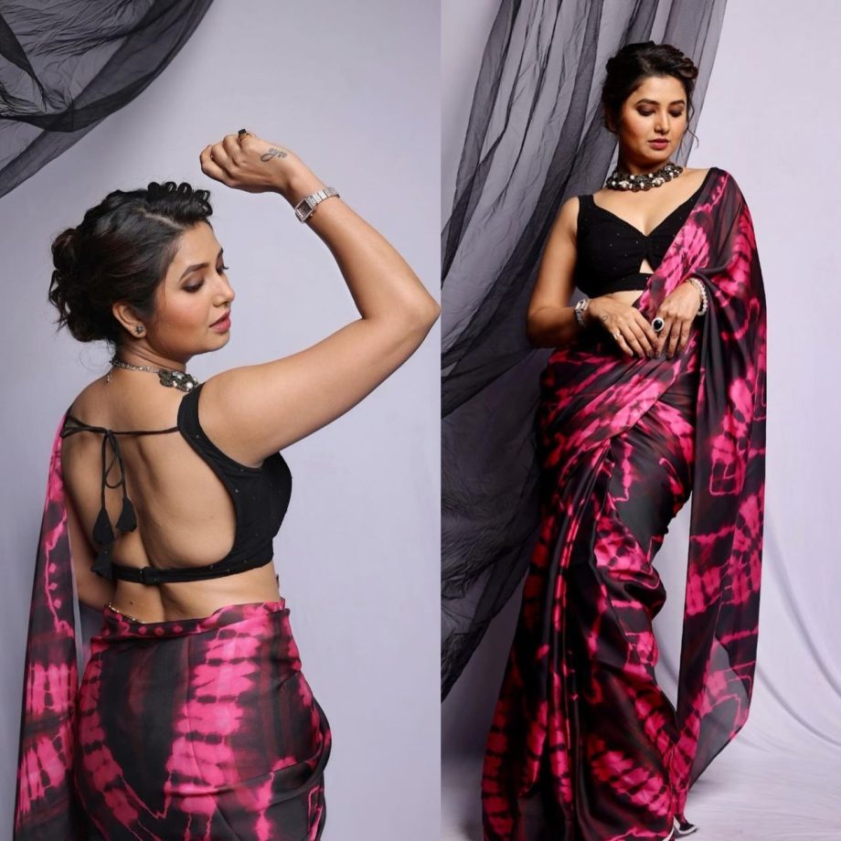 Prajakta Mali Is A Vision In Tie-dye Saree With Sensuous Blouse 884913
