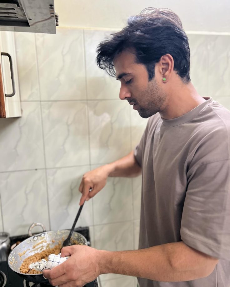 Pulkit Samrat Makes 'Pehli Rasoi' Halwa, Kriti Kharbanda Pens Emotional Note Says, 'Best Decision Ever' 889186