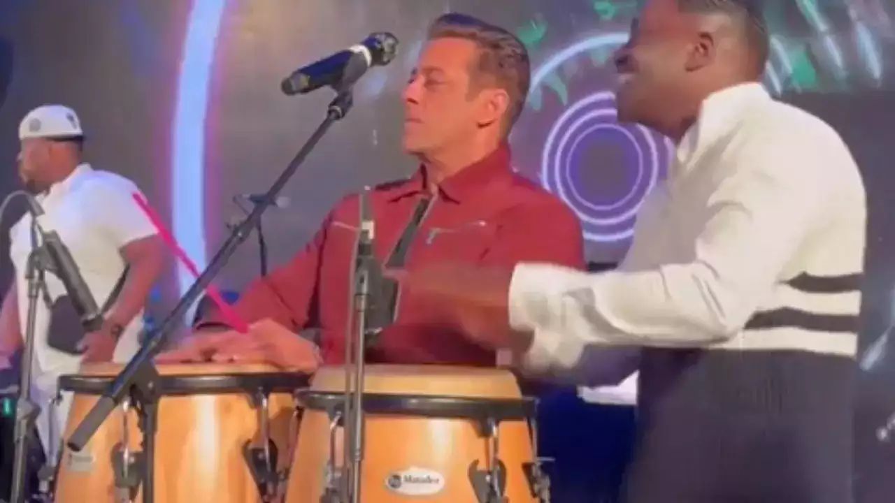 Salman Khan and Akon's impromptu jugalbandi steals the show at the pre-wedding event of Anant Ambani and Radhika Merchant 885071