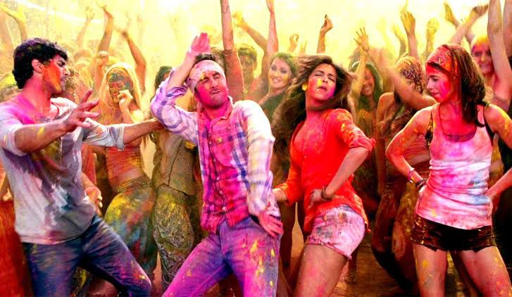 This Holi Groove to the beats of Choli and Other Bollywood Tracks; Here’s The Perfect Playlist For You 888604