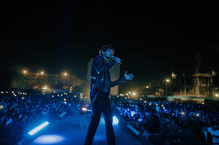 Top Looks from Darshan Raval's Recently Ended Indian Concert: See Photos 888384