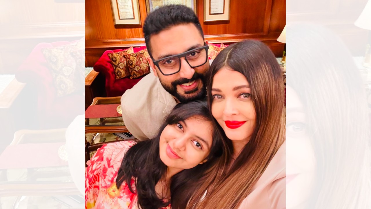 Aishwarya Rai Shares Million-dollar-selfie With Abhishek Bachchan And Aradhya Bachchan On Her 17th Wedding Anniversary 892095