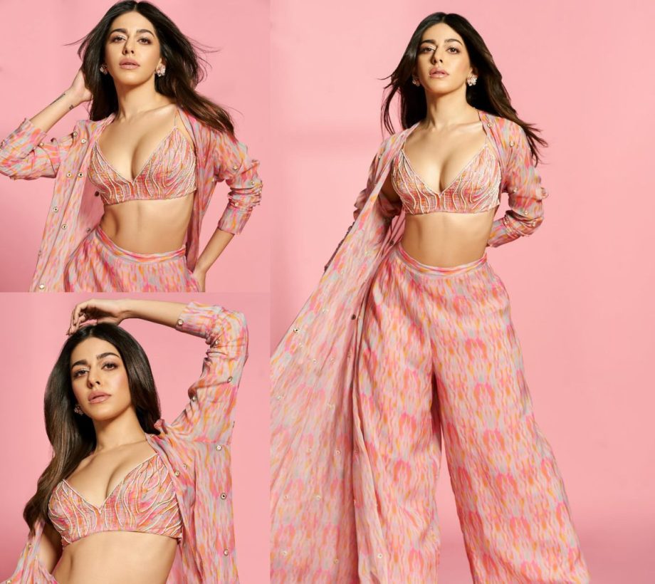 Alaya F Flaunts her Curves in a Pink Co-ord Set, See Pics 892386